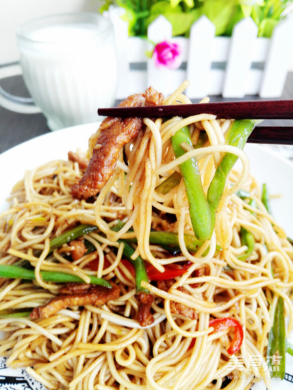 豆角肉絲炒面的做法-家常味炒菜譜-易網(wǎng)健康養(yǎng)生網(wǎng) 豆角肉絲炒面的做法-家常味炒菜譜