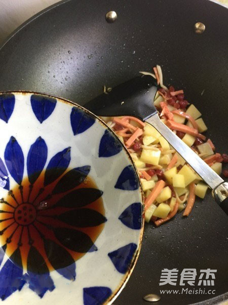 土豆蔬菜什錦燴飯的做法-家常味燜菜譜