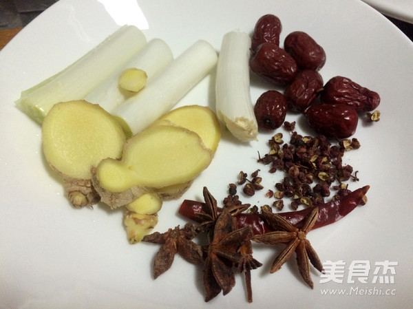香菇雞湯的做法-咸鮮味燉菜譜-易網健康養(yǎng)生網 香菇雞湯的做法-咸鮮味燉菜譜