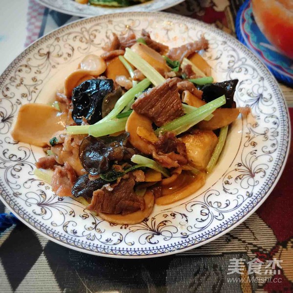 杏鮑菇肉片的做法-家常味炒菜譜-易網(wǎng)健康養(yǎng)生網(wǎng) 杏鮑菇肉片的做法-家常味炒菜譜