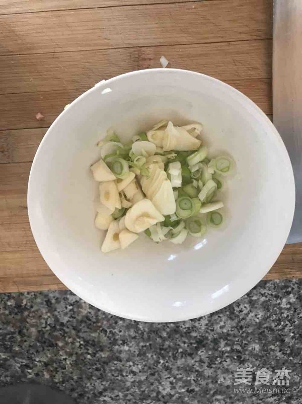 炒不爛子---與炒餅媲美但更有營養(yǎng)的北方面食的做法-家常味蒸菜譜-易網(wǎng)健康養(yǎng)生網(wǎng) 炒不爛子---與炒餅媲美但更有營養(yǎng)的北方面食的做法-家常味蒸菜譜