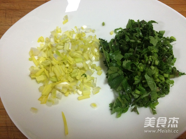 香菇雞湯的做法-咸鮮味燉菜譜-易網健康養(yǎng)生網 香菇雞湯的做法-咸鮮味燉菜譜