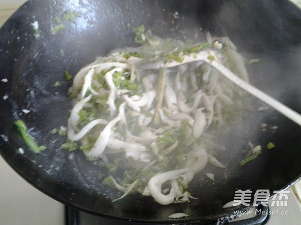 雪菜銀魚的做法-咸鮮味炒菜譜