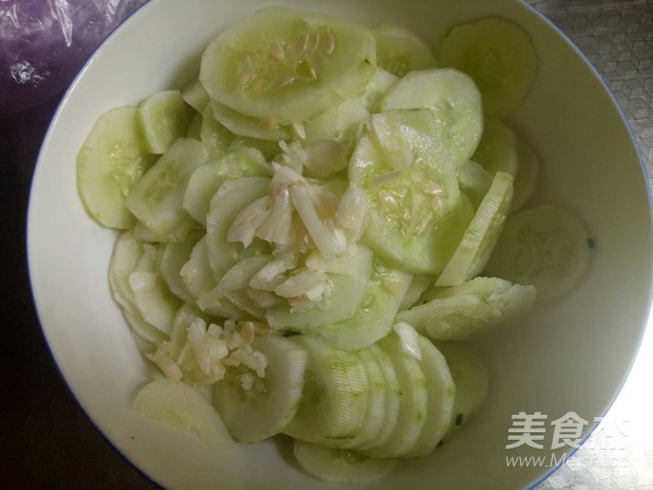 涼拌黃瓜的做法-家常味拌菜譜