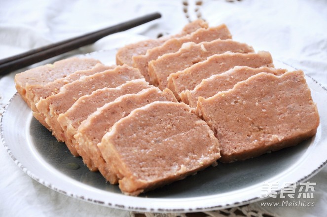 自制午餐肉 視頻菜譜的做法-咸鮮味蒸菜譜-易網(wǎng)健康養(yǎng)生網(wǎng) 自制午餐肉 視頻菜譜的做法-咸鮮味蒸菜譜
