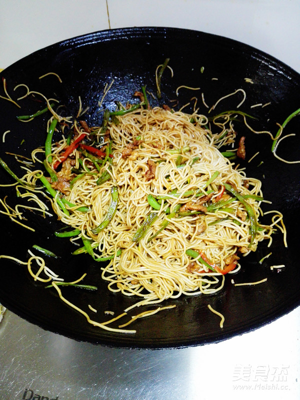 豆角肉絲炒面的做法-家常味炒菜譜-易網(wǎng)健康養(yǎng)生網(wǎng) 豆角肉絲炒面的做法-家常味炒菜譜