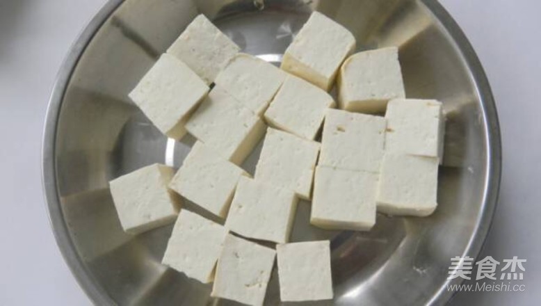 客家釀豆腐煲的做法-家常味煲菜譜-易網(wǎng)健康養(yǎng)生網(wǎng) 客家釀豆腐煲的做法-家常味煲菜譜