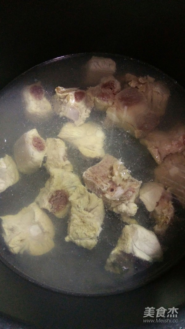排骨燉豆角的做法-香辣味燉菜譜-易網健康養生網 排骨燉豆角的做法-香辣味燉菜譜