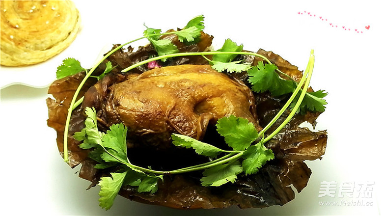 荷葉香酥雞腿的做法-其它口味燉菜譜-易網(wǎng)健康養(yǎng)生網(wǎng) 荷葉香酥雞腿的做法-其它口味燉菜譜
