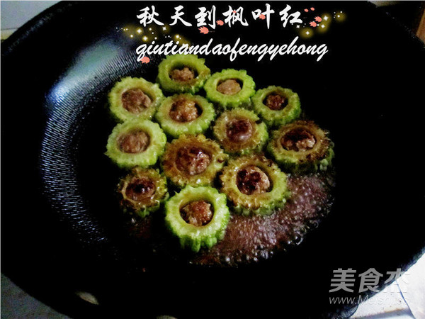 苦中作樂之苦瓜釀肉的做法-苦香味其它工藝菜譜-易網健康養生網 苦中作樂之苦瓜釀肉的做法-苦香味其它工藝菜譜