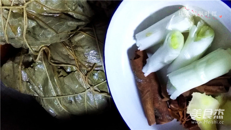 荷葉香酥雞腿的做法-其它口味燉菜譜-易網(wǎng)健康養(yǎng)生網(wǎng) 荷葉香酥雞腿的做法-其它口味燉菜譜