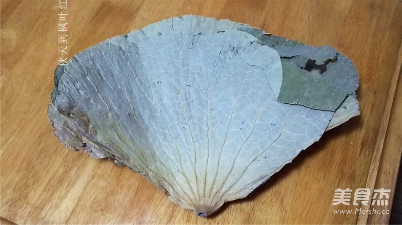 荷葉香酥雞腿的做法-其它口味燉菜譜-易網(wǎng)健康養(yǎng)生網(wǎng) 荷葉香酥雞腿的做法-其它口味燉菜譜