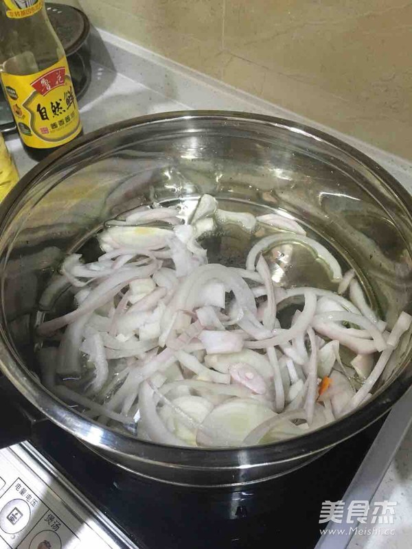 美味的羊肉手抓飯的做法-咸鮮味燜菜譜