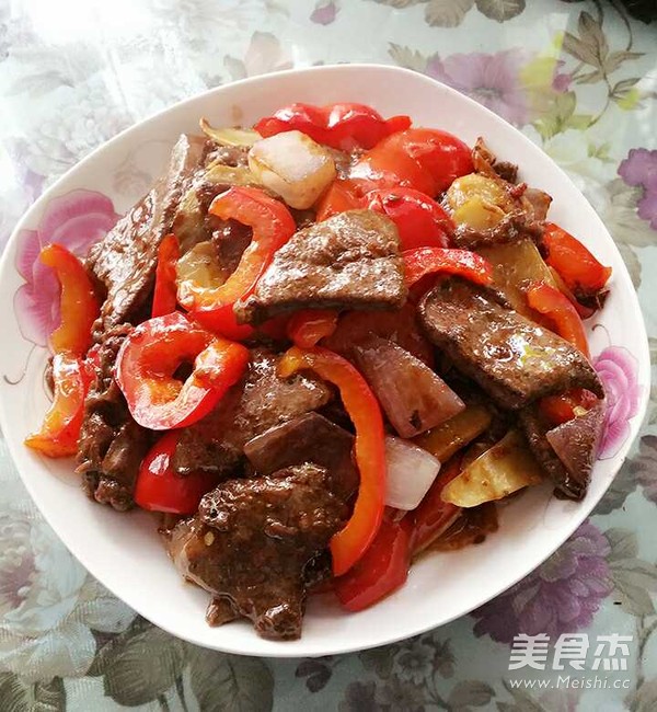 紅椒炒豬肝的做法-家常味炒菜譜-易網(wǎng)健康養(yǎng)生網(wǎng) 紅椒炒豬肝的做法-家常味炒菜譜