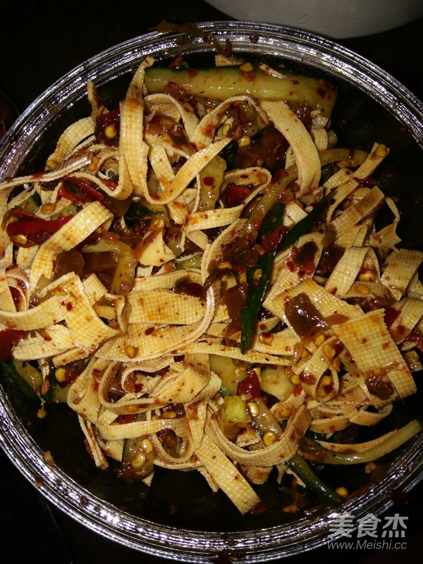 涼拌豆皮的做法-麻辣味煮菜譜-易網健康養生網 涼拌豆皮的做法-麻辣味煮菜譜