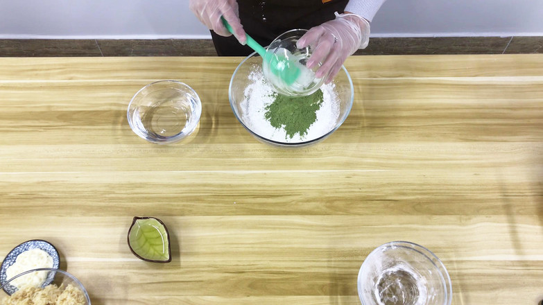 網(wǎng)紅咸蛋黃肉松青團的做法-咸鮮味蒸菜譜-易網(wǎng)<a href=http://www.fnaogov.cn/ target=_blank class=infotextkey>健康養(yǎng)生</a>網(wǎng) 網(wǎng)紅咸蛋黃肉松青團的做法-咸鮮味蒸菜譜