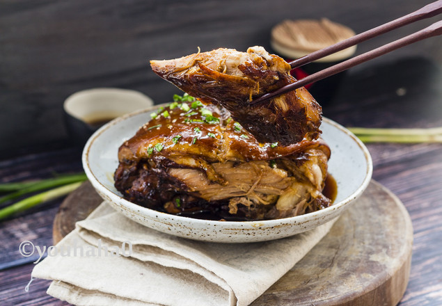 東坡發財肘子的做法-家常味燉菜譜-易網健康養生網 東坡發財肘子的做法-家常味燉菜譜