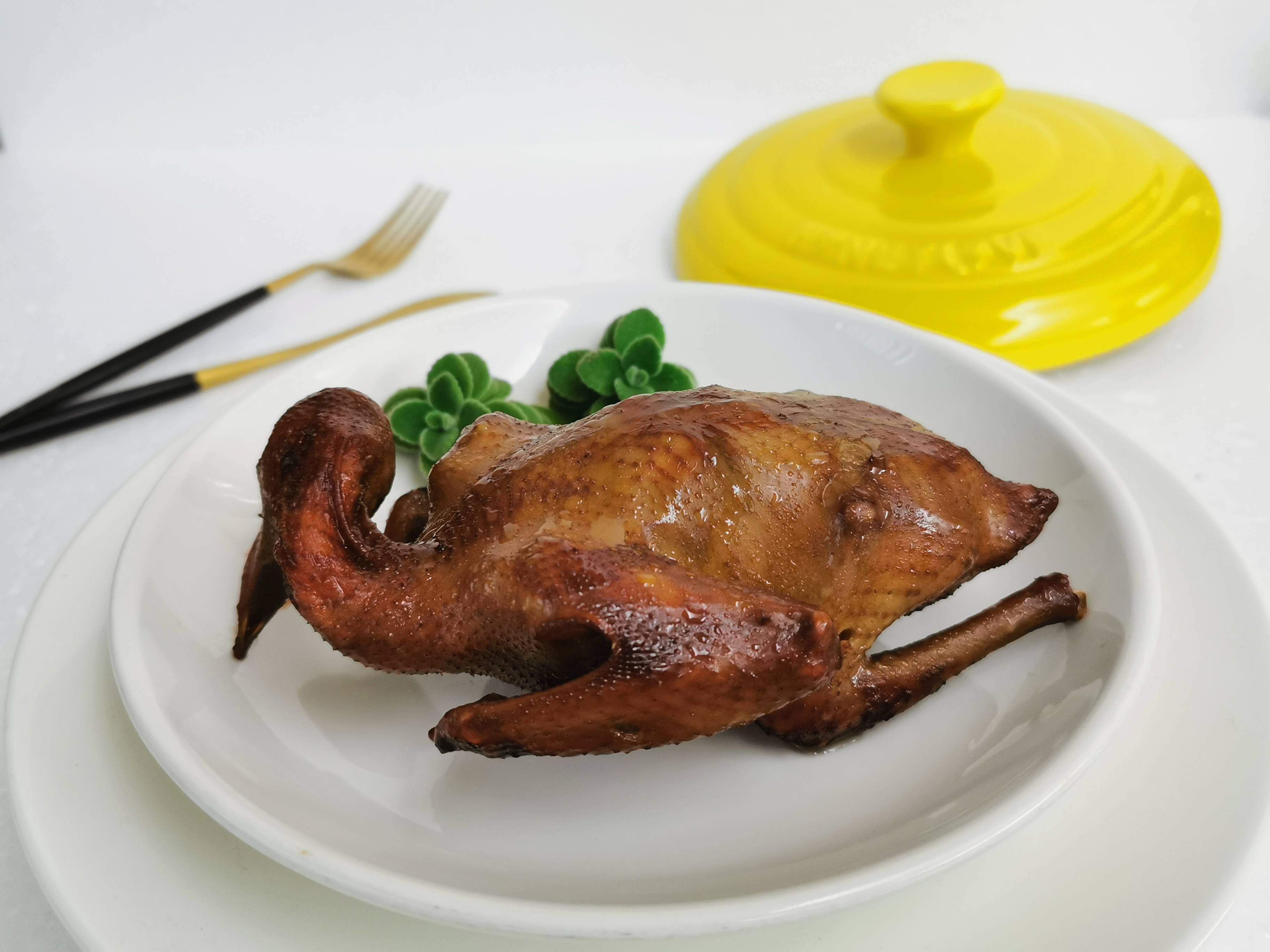 不用烤箱也能烤乳鴿的做法-咸鮮味烤菜譜-易網(wǎng)健康養(yǎng)生網(wǎng) 不用烤箱也能烤乳鴿的做法-咸鮮味烤菜譜