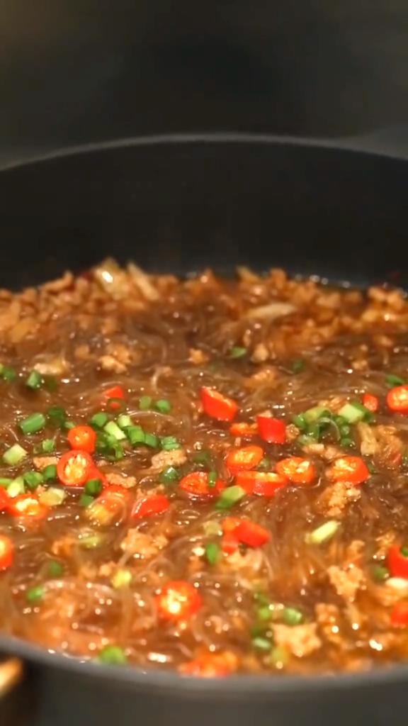 肉末燉粉絲的做法-咸鮮味燉菜譜-易網健康養生網 肉末燉粉絲的做法-咸鮮味燉菜譜