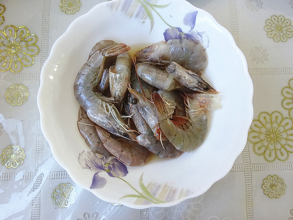 糖醋燜蝦的做法-酸甜味燜菜譜-易網<a href=http://www.fnaogov.cn/ target=_blank class=infotextkey>健康養生</a>網 糖醋燜蝦的做法-酸甜味燜菜譜