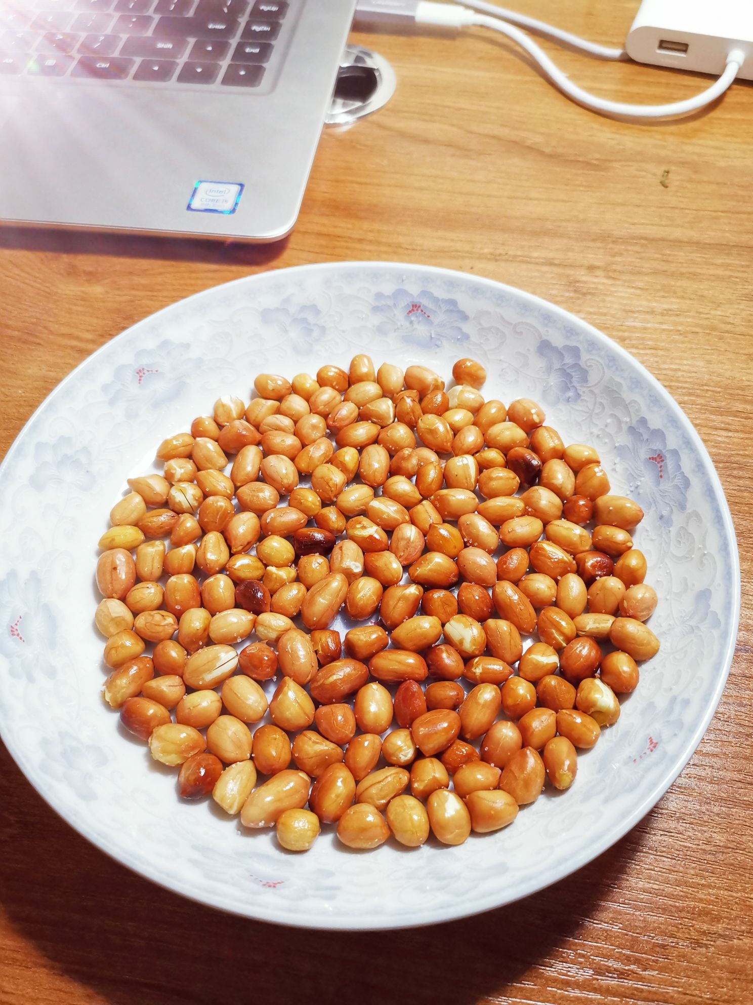 微波爐油炸花生米的做法-家常味微波菜譜-易網(wǎng)健康養(yǎng)生網(wǎng) 微波爐油炸花生米的做法-家常味微波菜譜