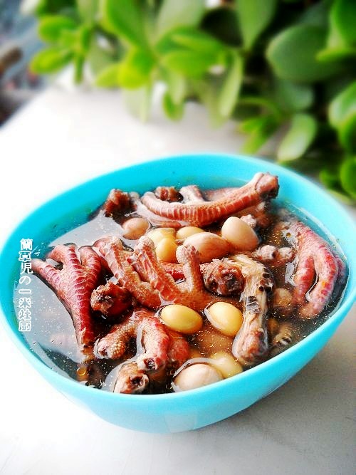 黃豆花生煲鴿爪的做法-家常味煲菜譜-易網(wǎng)健康養(yǎng)生網(wǎng) 黃豆花生煲鴿爪的做法-家常味煲菜譜