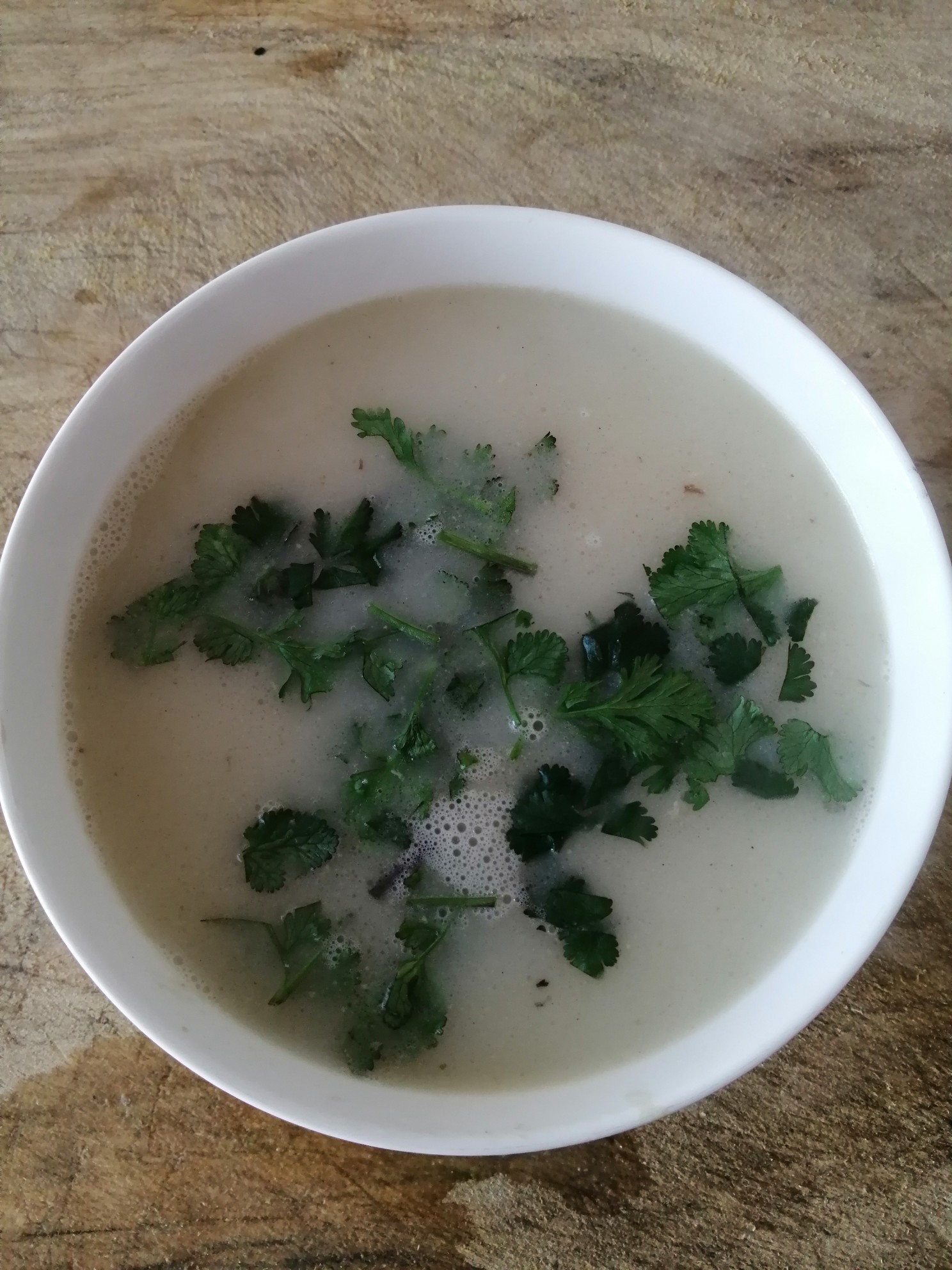 清燉魚頭湯的做法-咸鮮味燉菜譜-易網健康養生網 清燉魚頭湯的做法-咸鮮味燉菜譜