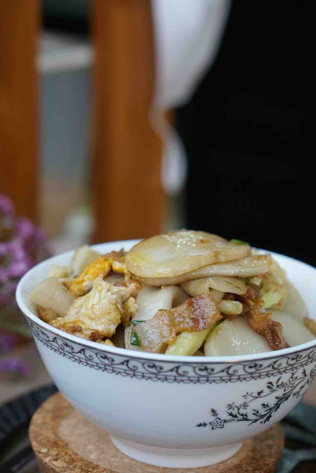 油渣花菜炒年糕的做法-家常味炒菜譜
