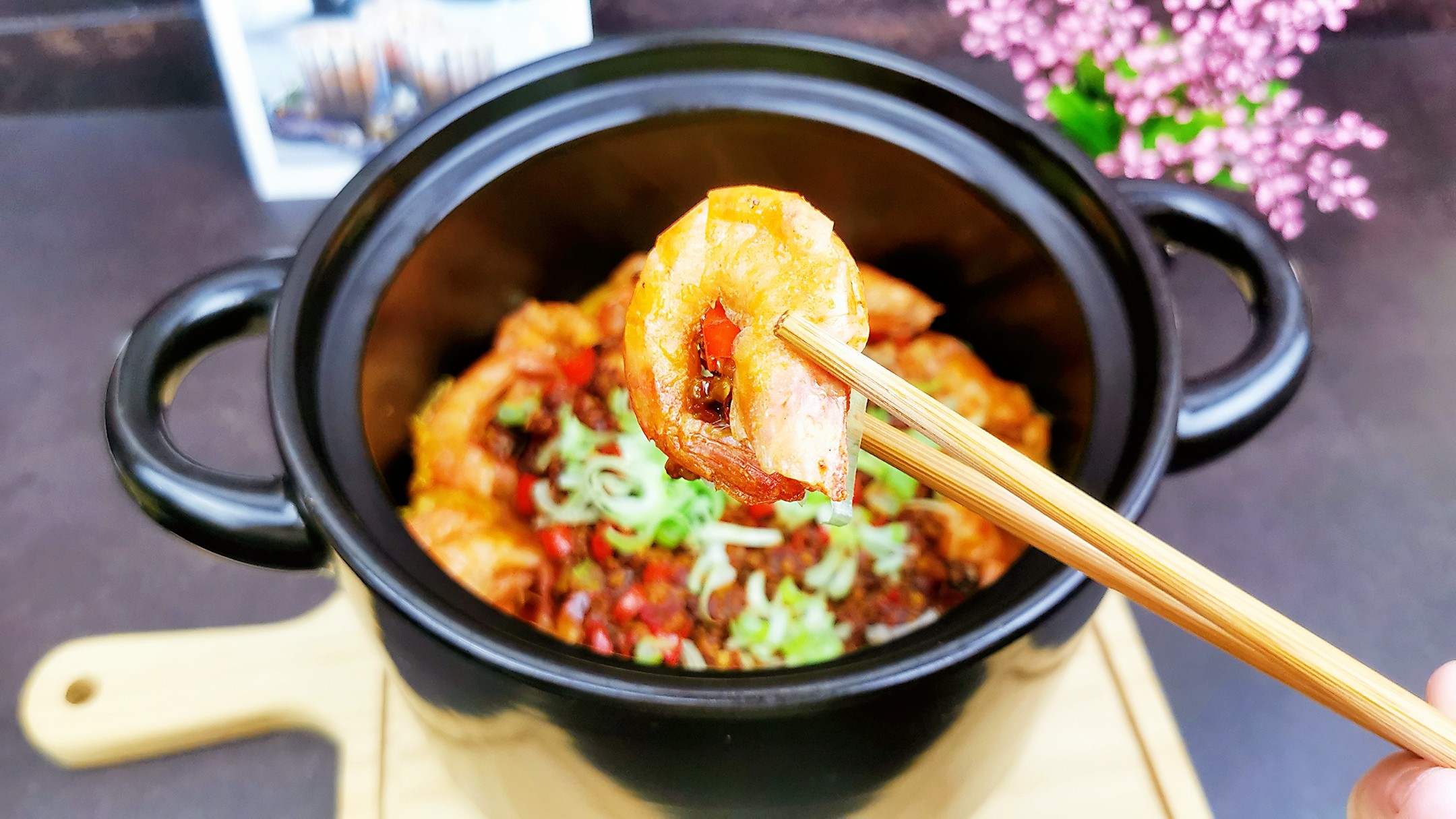 蒜蓉豆腐燒蝦煲的做法-咸鮮味燒菜譜-易網(wǎng)健康養(yǎng)生網(wǎng) 蒜蓉豆腐燒蝦煲的做法-咸鮮味燒菜譜