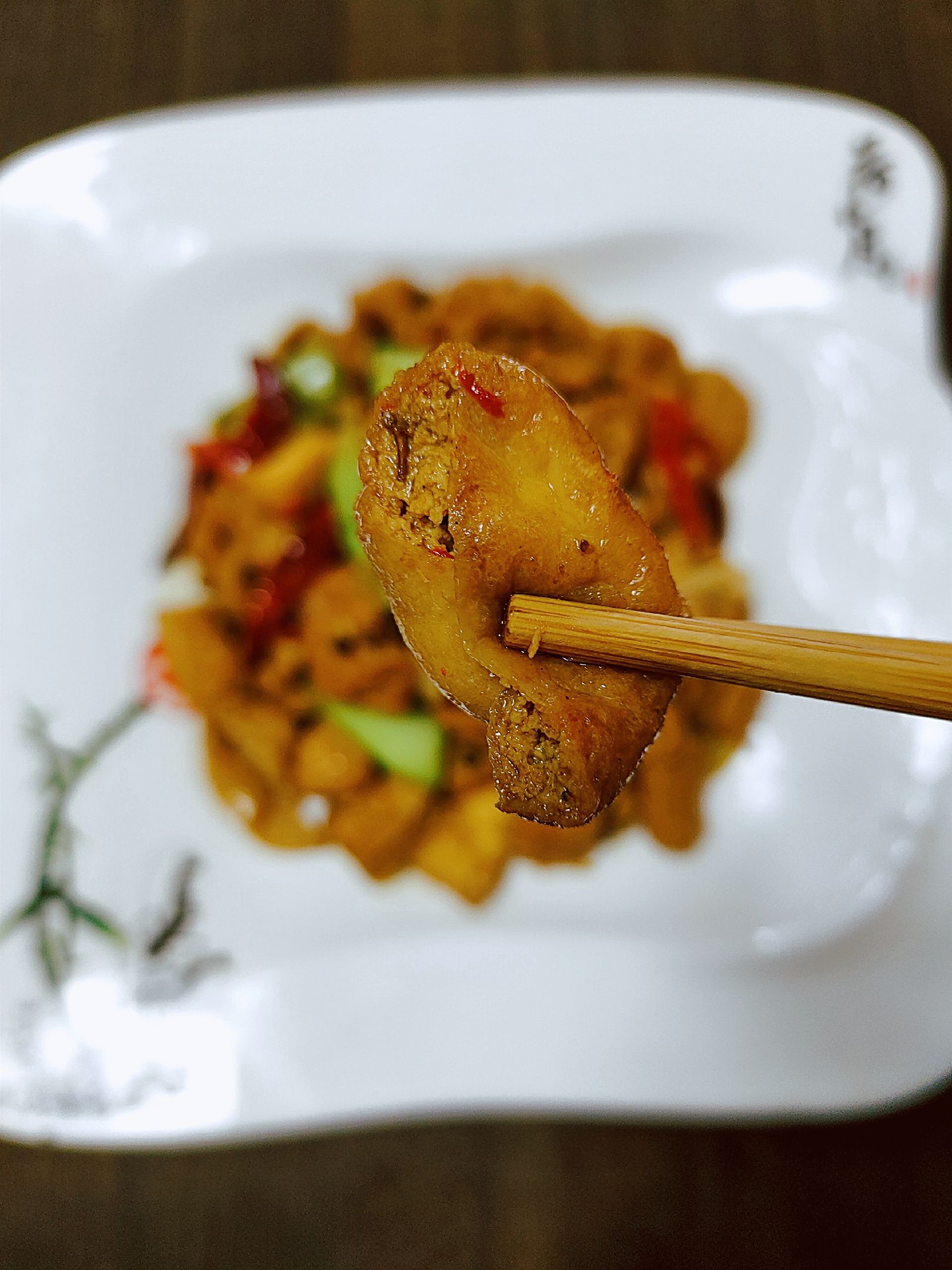 麻辣賽肥腸的做法-麻辣味炒菜譜