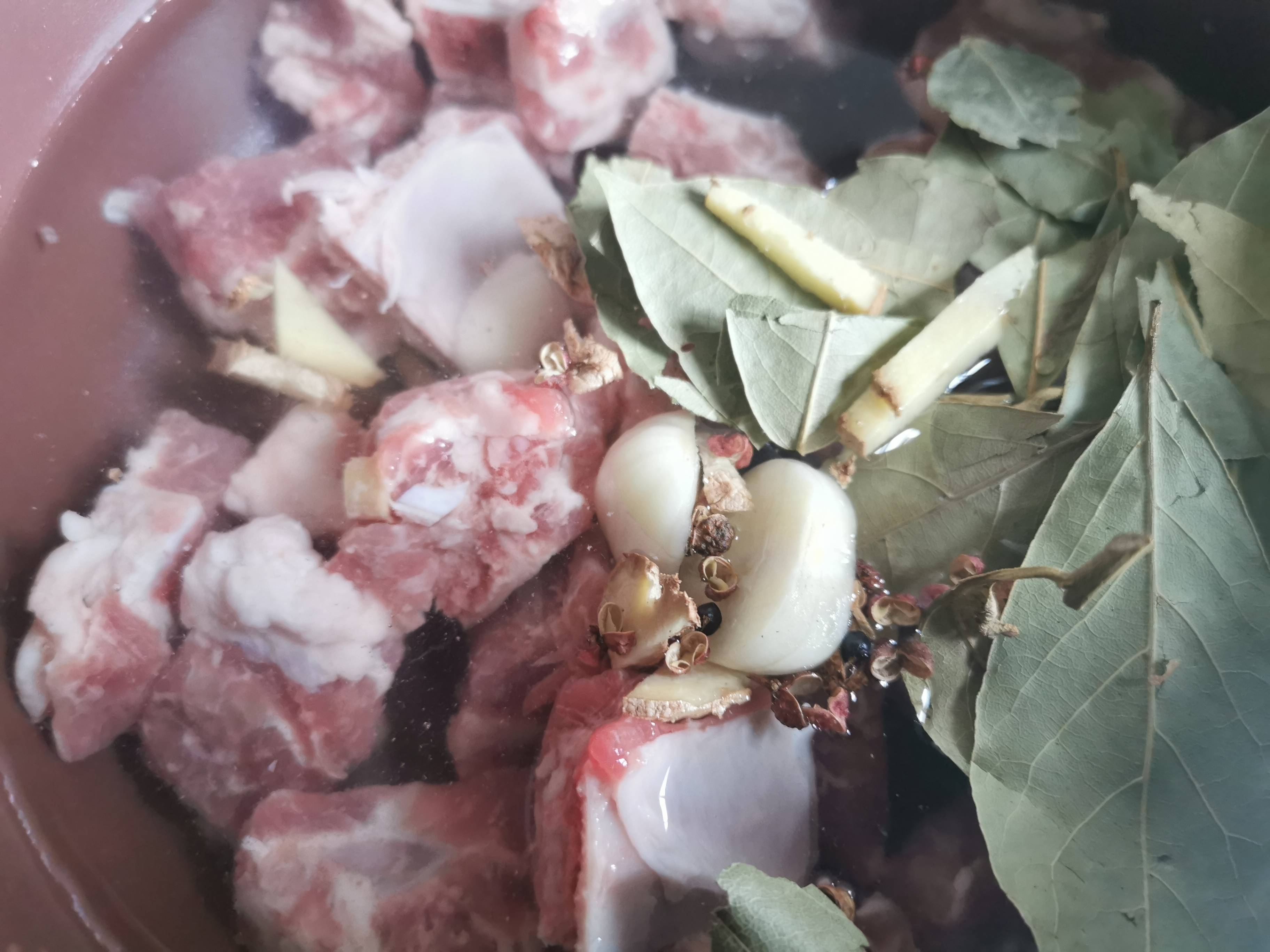 糖醋排骨的做法-甜味燒菜譜-易網健康養生網 糖醋排骨的做法-甜味燒菜譜
