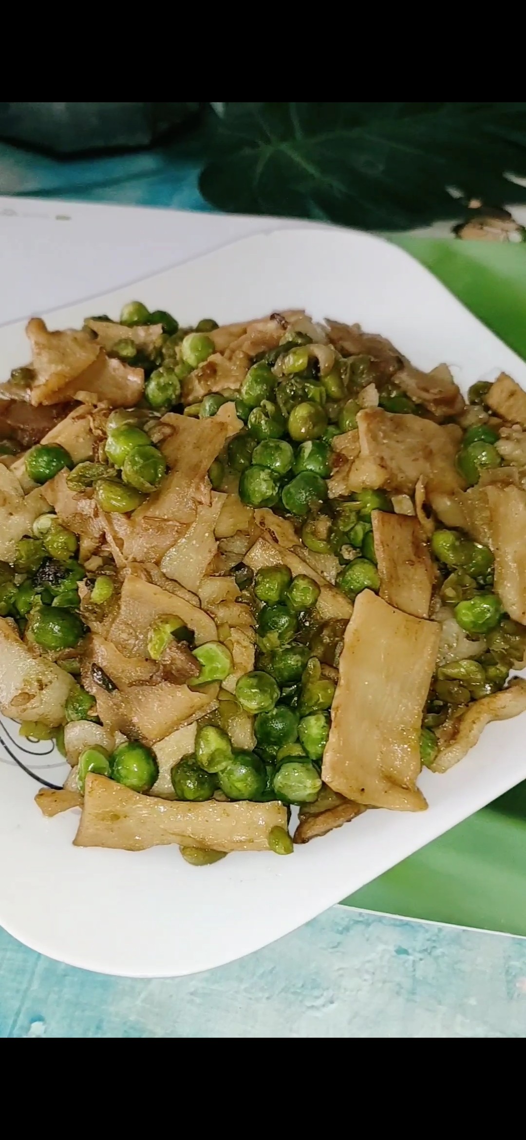青豆筍片炒肉的做法-咸鮮味炒菜譜-易網(wǎng)健康養(yǎng)生網(wǎng) 青豆筍片炒肉的做法-咸鮮味炒菜譜