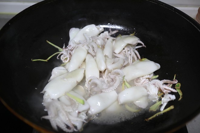 韭菜炒海兔的做法-咸鮮味炒菜譜-易網健康養生網 韭菜炒海兔的做法-咸鮮味炒菜譜