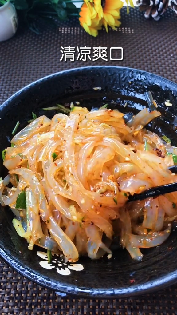 爽口涼粉的做法-咸鮮味拌菜譜-易網健康養生網 爽口涼粉的做法-咸鮮味拌菜譜