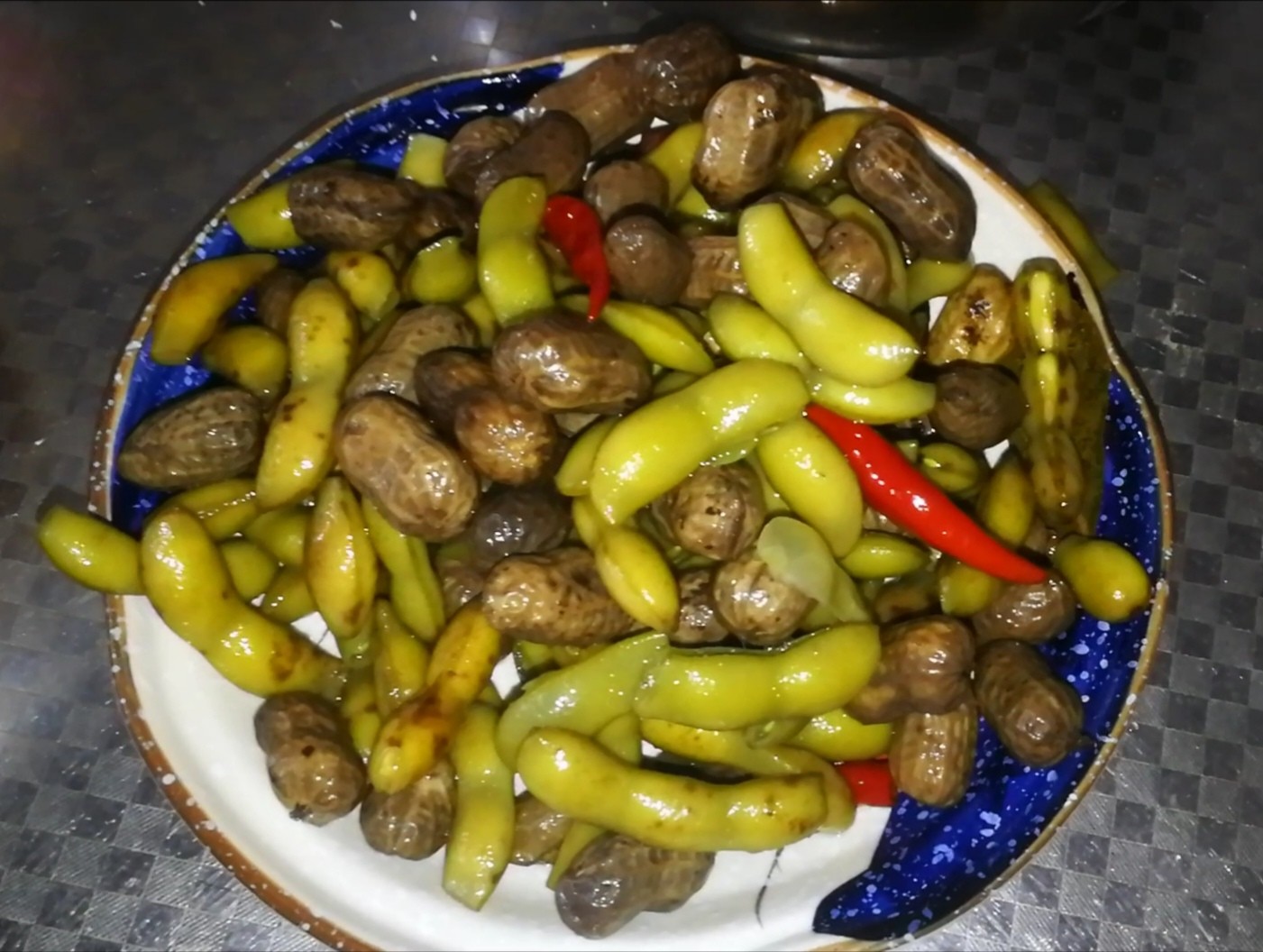 五香花生毛豆的做法-五香味煮菜譜-易網健康養生網 五香花生毛豆的做法-五香味煮菜譜