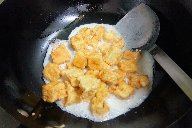 奶爆豆腐的做法-奶香味爆菜譜-易網(wǎng)健康養(yǎng)生網(wǎng) 奶爆豆腐的做法-奶香味爆菜譜