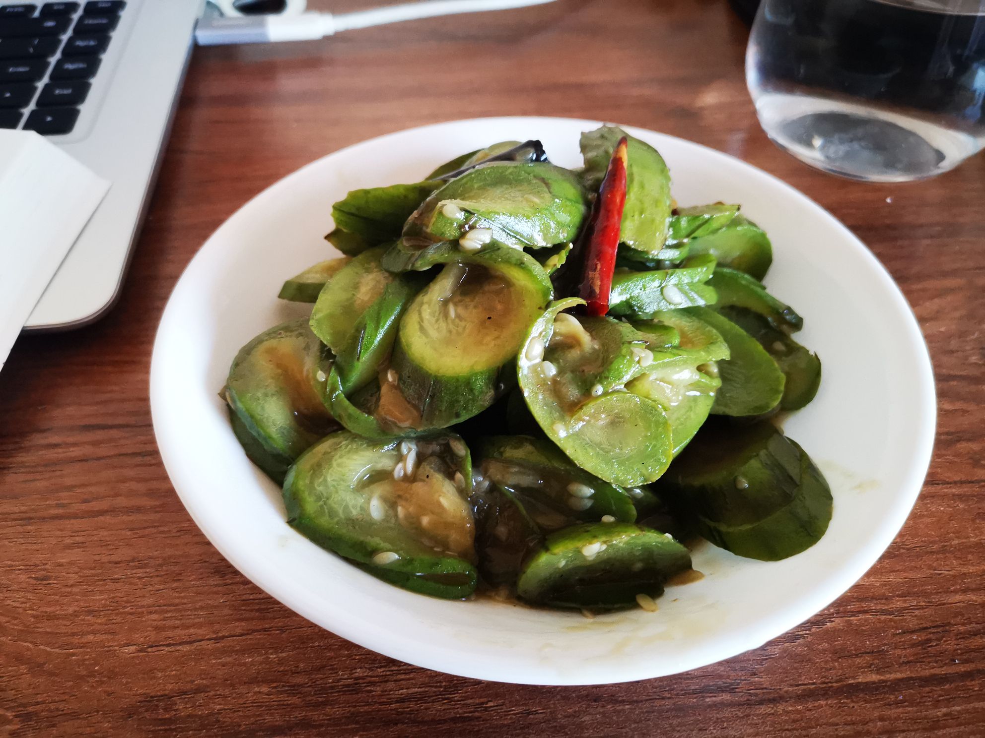 干椒炒絲瓜的做法-家常味炒菜譜