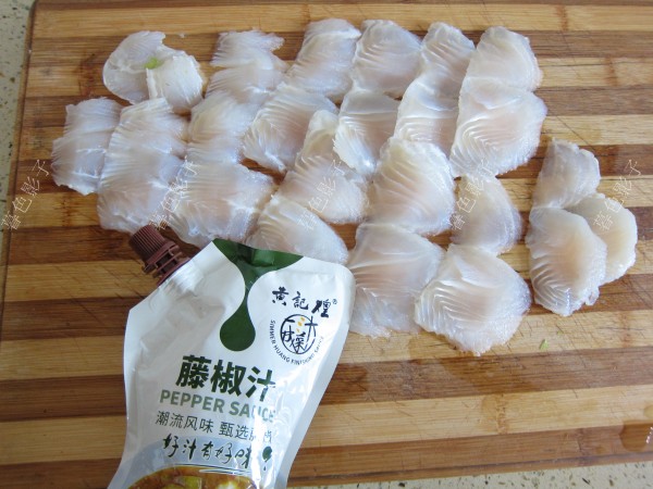 藤椒汁魚(yú)片的做法-麻辣味煮菜譜-易網(wǎng)<a href=http://www.fnaogov.cn/ target=_blank class=infotextkey>健康養(yǎng)生</a>網(wǎng) 藤椒汁魚(yú)片的做法-麻辣味煮菜譜