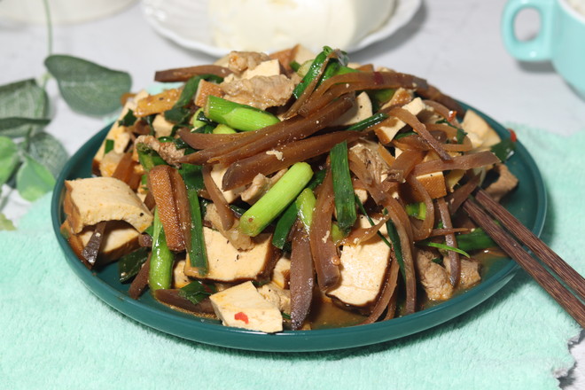襄陽大頭菜炒豆干的做法-家常味炒菜譜