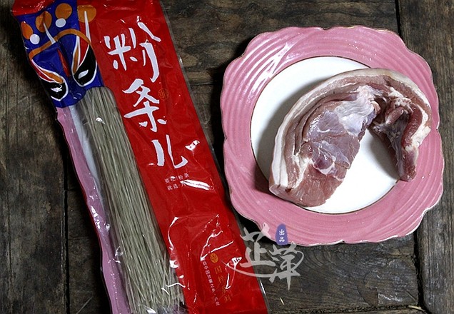 醬肉粉的做法-香辣味煮菜譜-易網<a href=http://www.fnaogov.cn/ target=_blank class=infotextkey>健康養生</a>網 醬肉粉的做法-香辣味煮菜譜