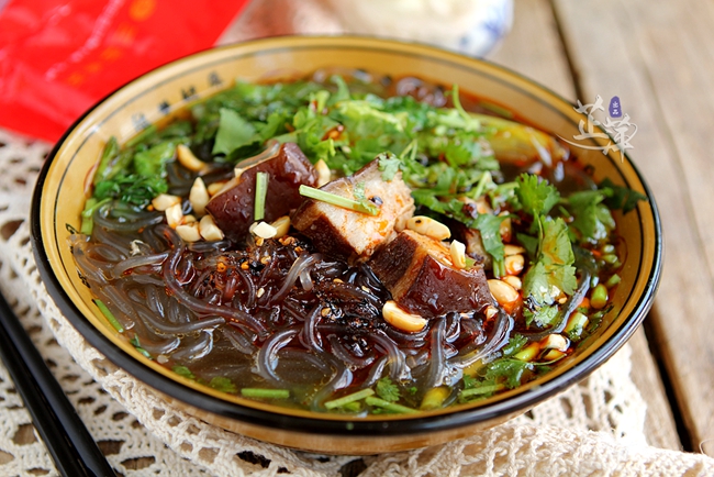 醬肉粉的做法-香辣味煮菜譜-易網健康養生網 醬肉粉的做法-香辣味煮菜譜