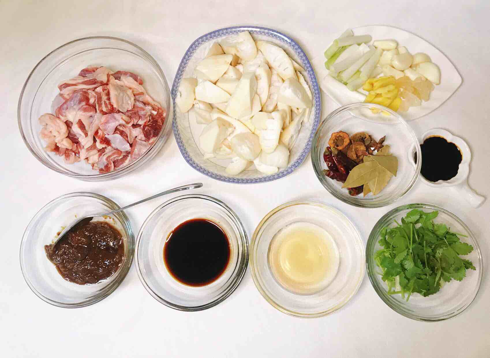 鮮筍燒牛肉的做法-家常味燒菜譜-易網<a href=http://www.fnaogov.cn/ target=_blank class=infotextkey>健康養生</a>網 鮮筍燒牛肉的做法-家常味燒菜譜