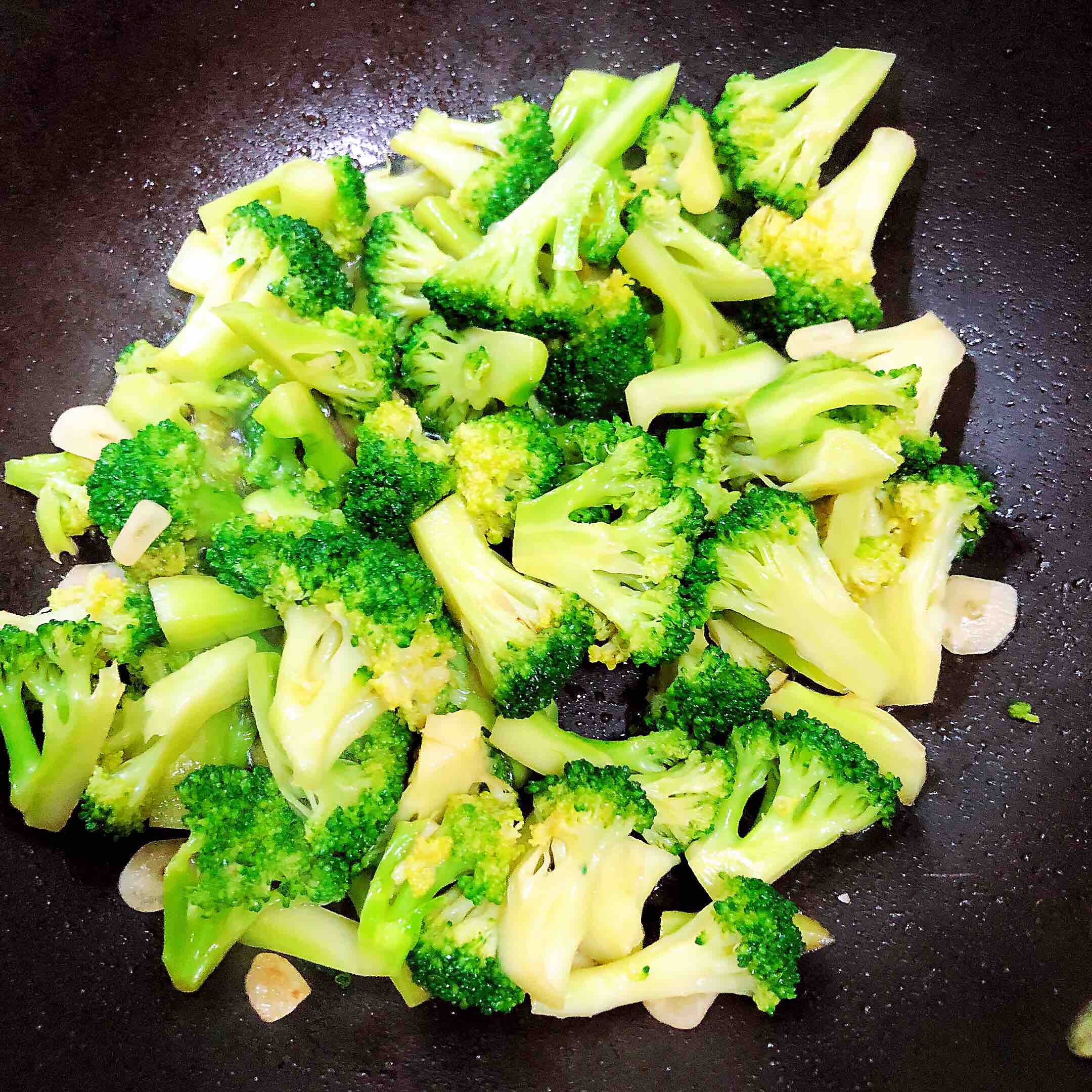 照燒雞胸肉的做法-咸鮮味煎菜譜-易網(wǎng)健康養(yǎng)生網(wǎng) 照燒雞胸肉的做法-咸鮮味煎菜譜