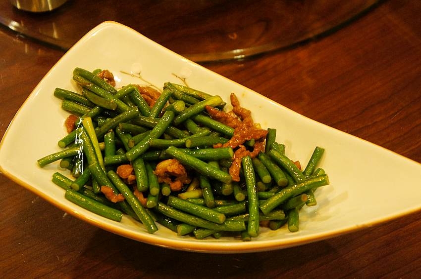 肉炒蒜苔的做法-家常味炒菜譜-易網(wǎng)健康養(yǎng)生網(wǎng) 肉炒蒜苔的做法-家常味炒菜譜