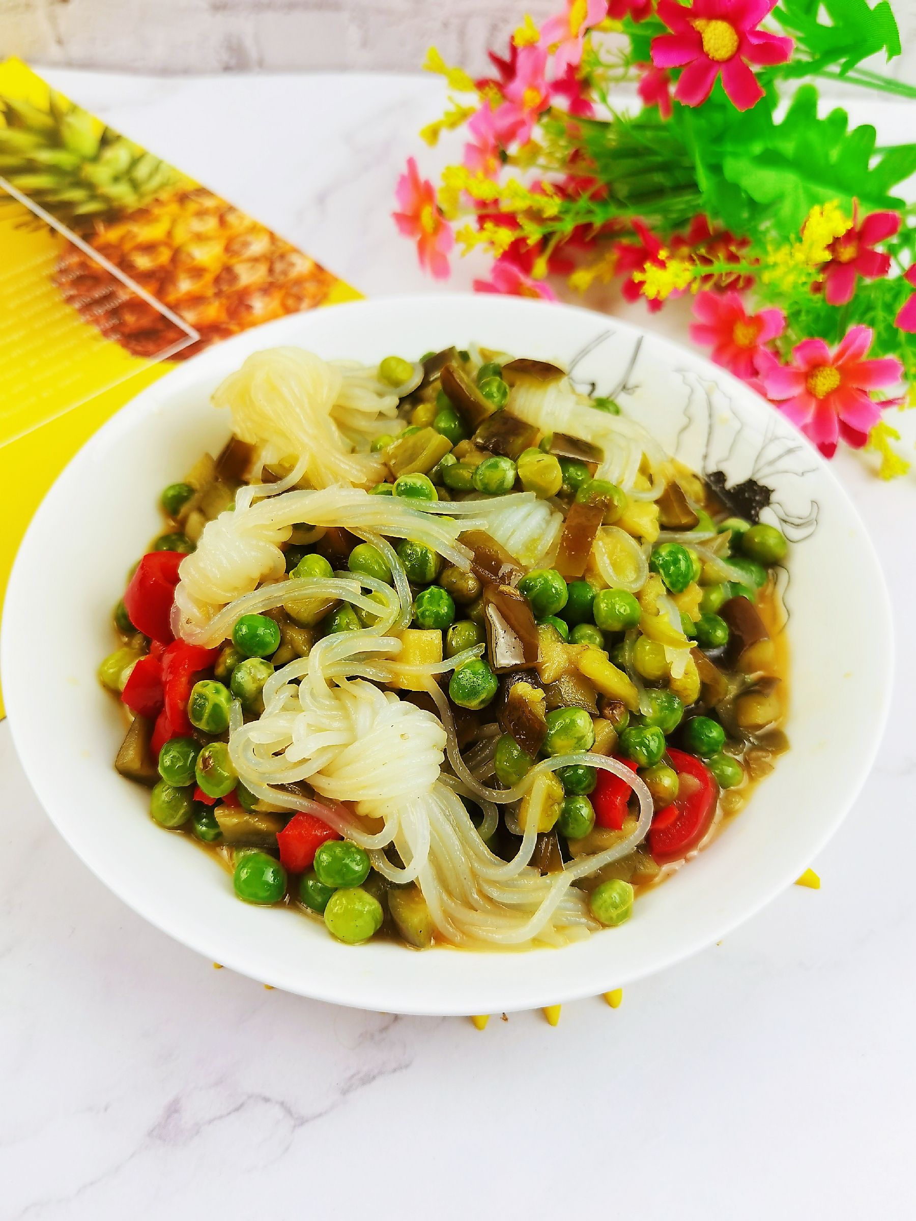 青豆炒茄丁的做法-咸鮮味炒菜譜-易網(wǎng)健康養(yǎng)生網(wǎng) 青豆炒茄丁的做法-咸鮮味炒菜譜