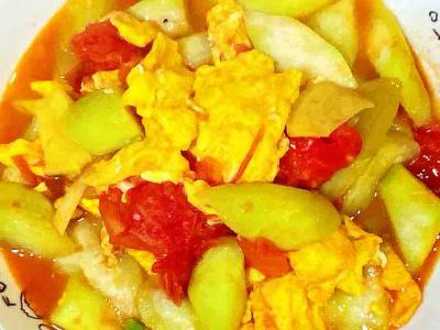 孕婦食譜番茄絲瓜炒雞蛋，酸酸甜甜，營(yíng)養(yǎng)成分全方位～的作法-咸鮮味燒菜譜