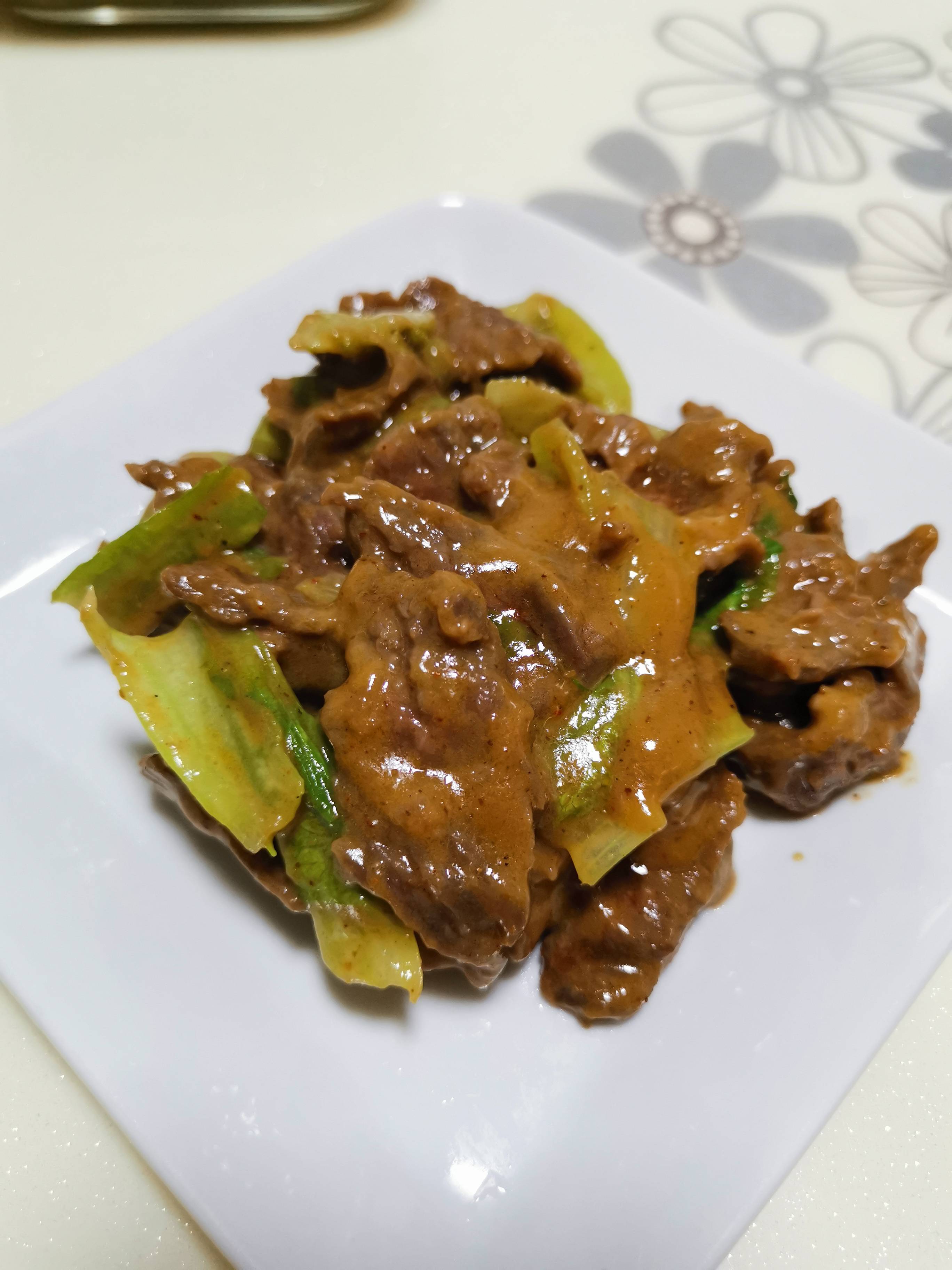 沙茶牛肉的做法-家常味炒菜譜-易網(wǎng)健康養(yǎng)生網(wǎng) 沙茶牛肉的做法-家常味炒菜譜