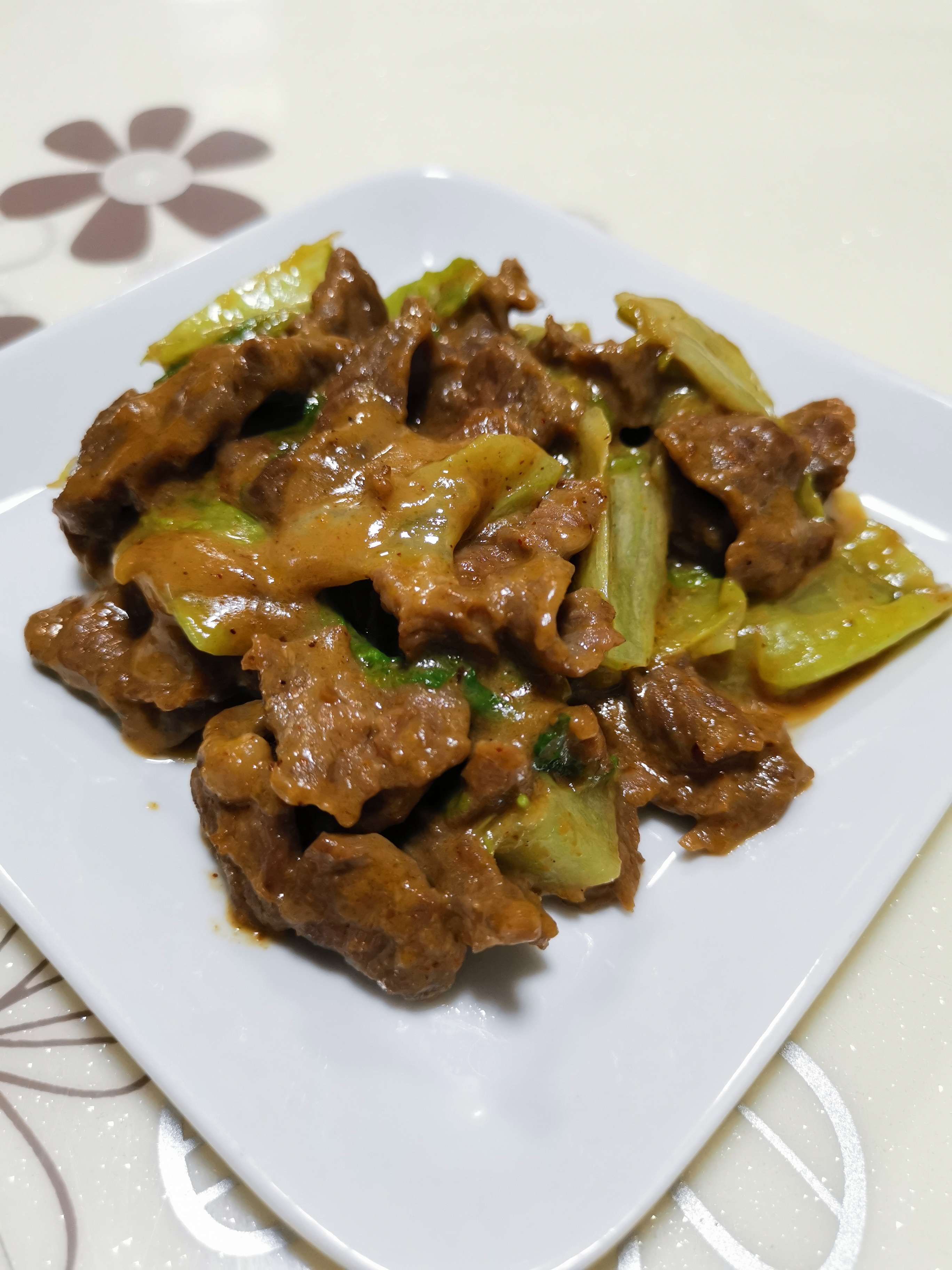 沙茶牛肉的做法-家常味炒菜譜-易網(wǎng)健康養(yǎng)生網(wǎng) 沙茶牛肉的做法-家常味炒菜譜