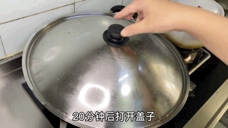 家庭版【蔥油雞】管它正宗不正宗，好吃才是王道呀~秘訣全在這！的做法-咸鮮味蒸菜譜
