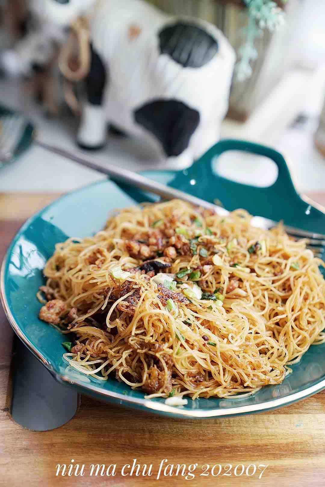 香茹肉末炒粉的做法-家常味炒菜譜-易網(wǎng)健康養(yǎng)生網(wǎng) 香茹肉末炒粉的做法-家常味炒菜譜